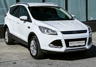 Подержанный автомобиль Ford Kuga 2014 года (7 фото)