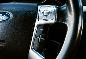 Подержанный автомобиль Ford S-MAX 2008 года (12 фото)