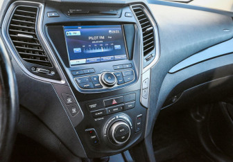Подержанный автомобиль Hyundai Santa Fe 2013 года (14 фото)