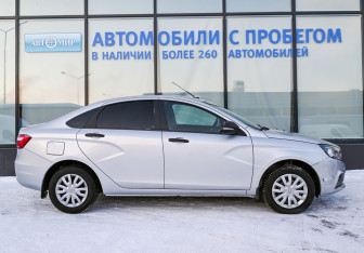 Подержанный автомобиль LADA (ВАЗ) Vesta Sedan 2019 года (6 фото)