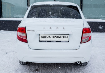 Подержанный автомобиль LADA (ВАЗ) Granta Liftback 2018 года (4 фото)