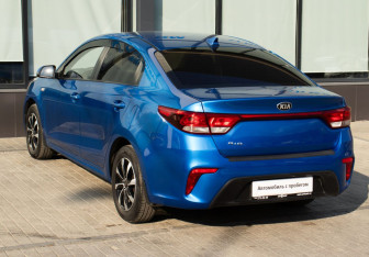 Подержанный автомобиль Kia Rio Sedan 2019 года (3 фото)