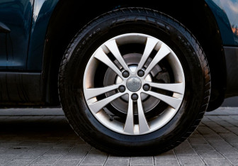 Подержанный автомобиль Skoda Yeti 2011 года (19 фото)