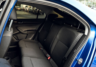 Подержанный автомобиль Skoda Rapid Liftback 2018 года (15 фото)