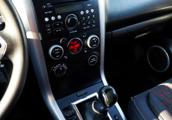 Подержанный автомобиль Suzuki Grand Vitara 2008 года (9 фото)