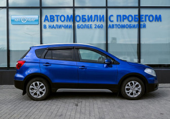 Подержанный автомобиль Suzuki SX4 Hatchback 2014 года (6 фото)