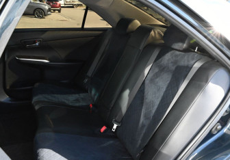Подержанный автомобиль Toyota Camry Sedan 2015 года (17 фото)
