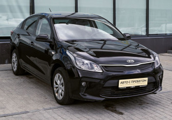 Подержанный автомобиль Kia Rio Sedan 2019 года (7 фото)