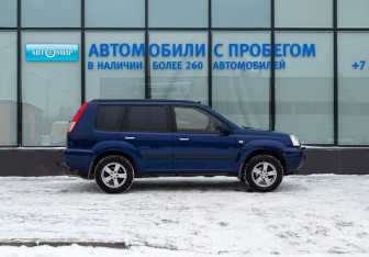 Подержанный автомобиль Nissan X-Trail 2005 года (6 фото)