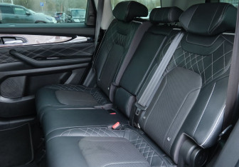 Подержанный автомобиль Exeed VX 2022 года (17 фото)