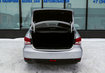 Подержанный автомобиль Nissan Almera Sedan 2016 года (17 фото)