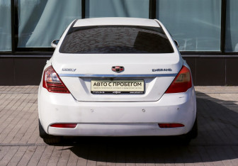 Подержанный автомобиль Geely Emgrand EC7 Sedan 2014 года (4 фото)
