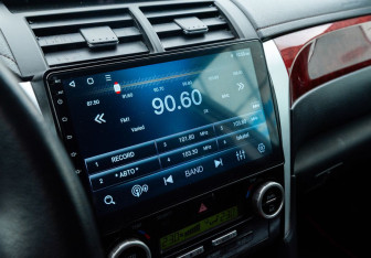 Подержанный автомобиль Toyota Camry Sedan 2013 года (12 фото)