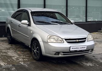 Подержанный автомобиль Chevrolet Lacetti Sedan 2005 года (7 фото)