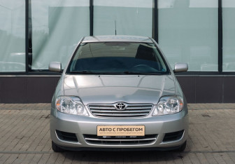 Подержанный автомобиль Toyota Corolla Sedan 2006 года (8 фото)