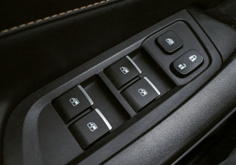 Подержанный автомобиль Москвич 3 2024 года (17 фото)