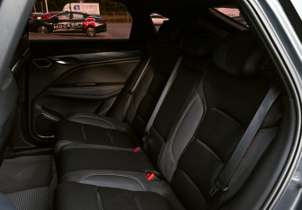 Подержанный автомобиль Geely Tugella 2024 года (17 фото)