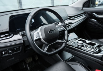 Подержанный автомобиль JAC JS6 2023 года (9 фото)