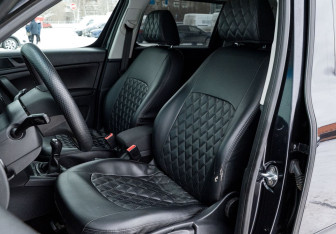 Подержанный автомобиль Skoda Yeti 2012 года (15 фото)