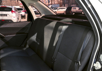 Подержанный автомобиль LADA (ВАЗ) Granta Sedan 2013 года (15 фото)