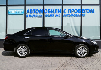 Подержанный автомобиль Toyota Camry Sedan 2015 года (6 фото)