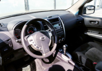 Подержанный автомобиль Nissan X-Trail 2012 года (15 фото)