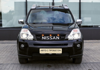 Подержанный автомобиль Nissan X-Trail 2010 года (8 фото)