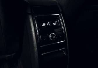 Подержанный автомобиль Skoda Superb Liftback 2013 года (18 фото)