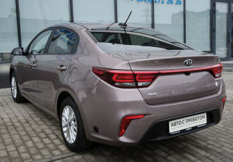 Подержанный автомобиль Kia Rio Sedan 2020 года (3 фото)