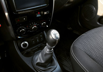 Подержанный автомобиль Nissan Terrano 2019 года (9 фото)