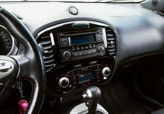 Подержанный автомобиль Nissan Juke 2013 года (11 фото)