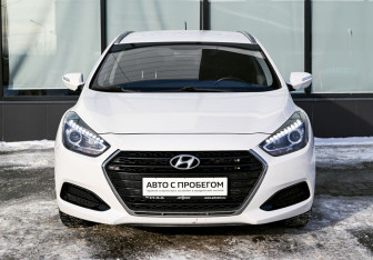 Подержанный автомобиль Hyundai i40 Wagon 2016 года (8 фото)