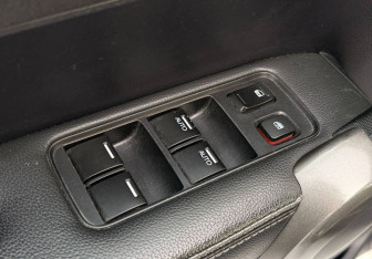 Подержанный автомобиль Honda CR-V 2012 года (14 фото)