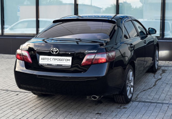 Подержанный автомобиль Toyota Camry Sedan 2011 года (5 фото)