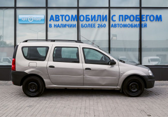 Подержанный автомобиль LADA (ВАЗ) Largus Wagon 2018 года (6 фото)