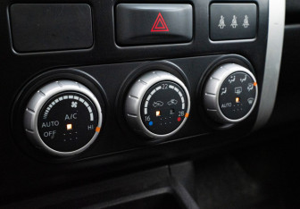 Подержанный автомобиль Nissan X-Trail 2013 года (14 фото)