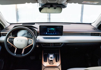 Подержанный автомобиль Haval Jolion 2023 года (12 фото)