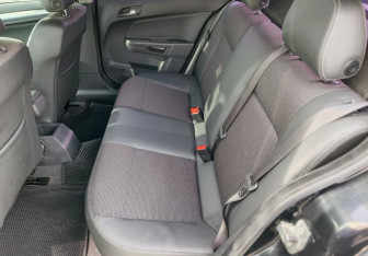 Подержанный автомобиль Opel Astra Hatchback 2013 года (16 фото)