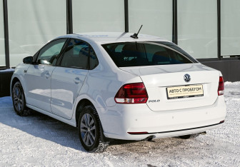 Подержанный автомобиль Volkswagen Polo Sedan 2019 года (3 фото)
