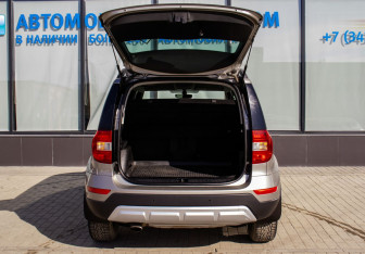 Подержанный автомобиль Skoda Yeti 2016 года (18 фото)