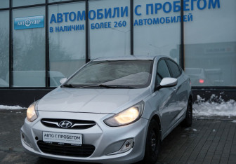 Подержанный автомобиль Hyundai Solaris Sedan 2011 года (1 фото)