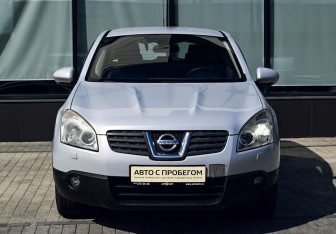 Подержанный автомобиль Nissan Qashqai 2008 года (8 фото)