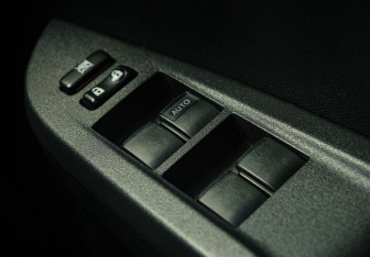 Подержанный автомобиль Toyota Ractis 2014 года (11 фото)