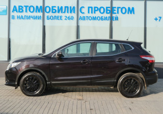 Подержанный автомобиль Nissan Qashqai 2014 года (2 фото)