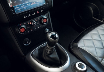 Подержанный автомобиль Nissan Qashqai 2008 года (10 фото)