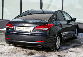Подержанный автомобиль Hyundai i40 Sedan 2013 года (5 фото)
