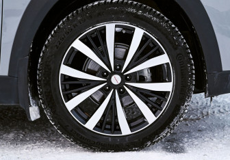 Подержанный автомобиль Changan UNI-T 2023 года (22 фото)