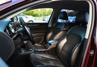 Подержанный автомобиль Skoda Superb Liftback 2012 года (16 фото)