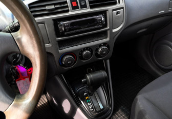 Подержанный автомобиль Hyundai Matrix 2004 года (9 фото)