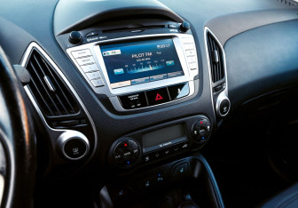 Подержанный автомобиль Hyundai ix35 2012 года (15 фото)